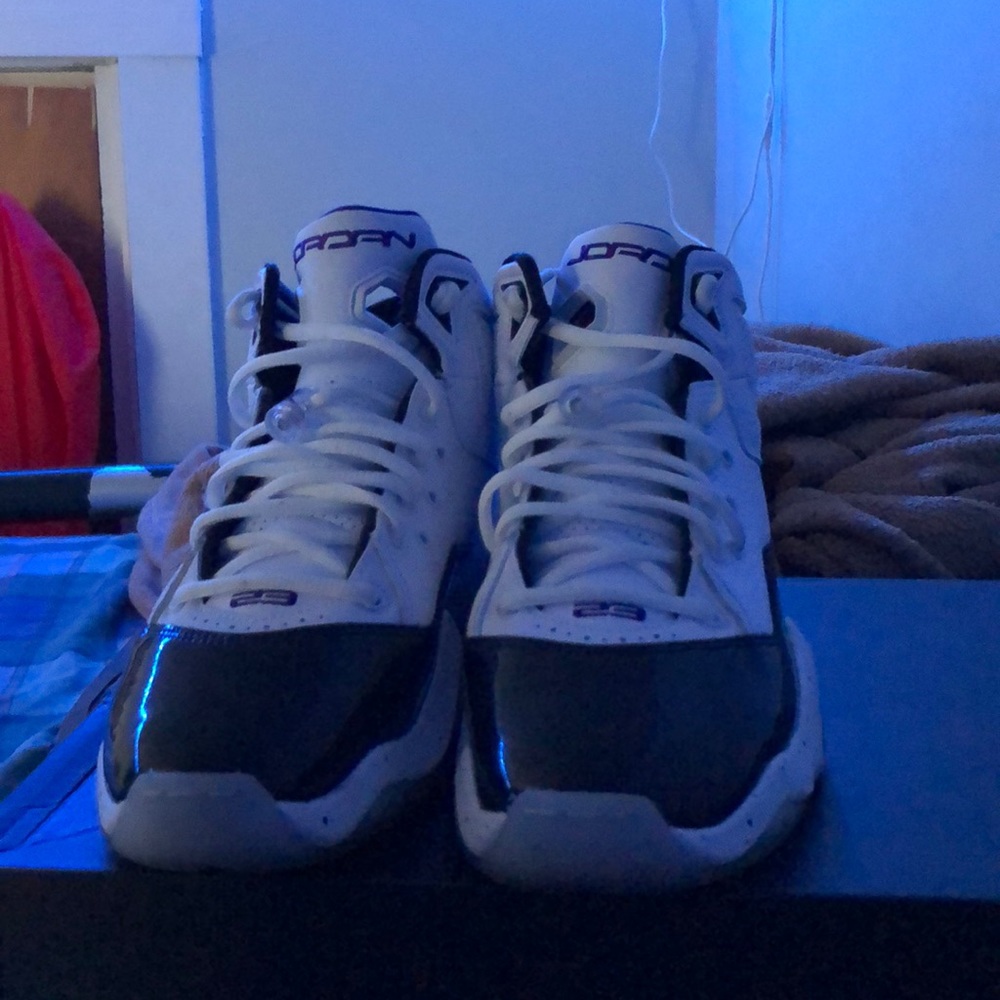 Jordan Men’s B’Loyals White/Black/ Purple, Size 8,